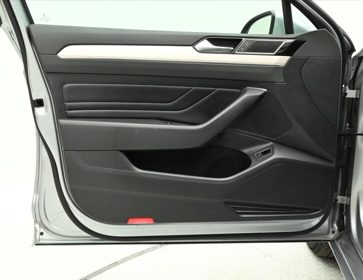 Volkswagen Passat Kombi 2,0 l 140 kw