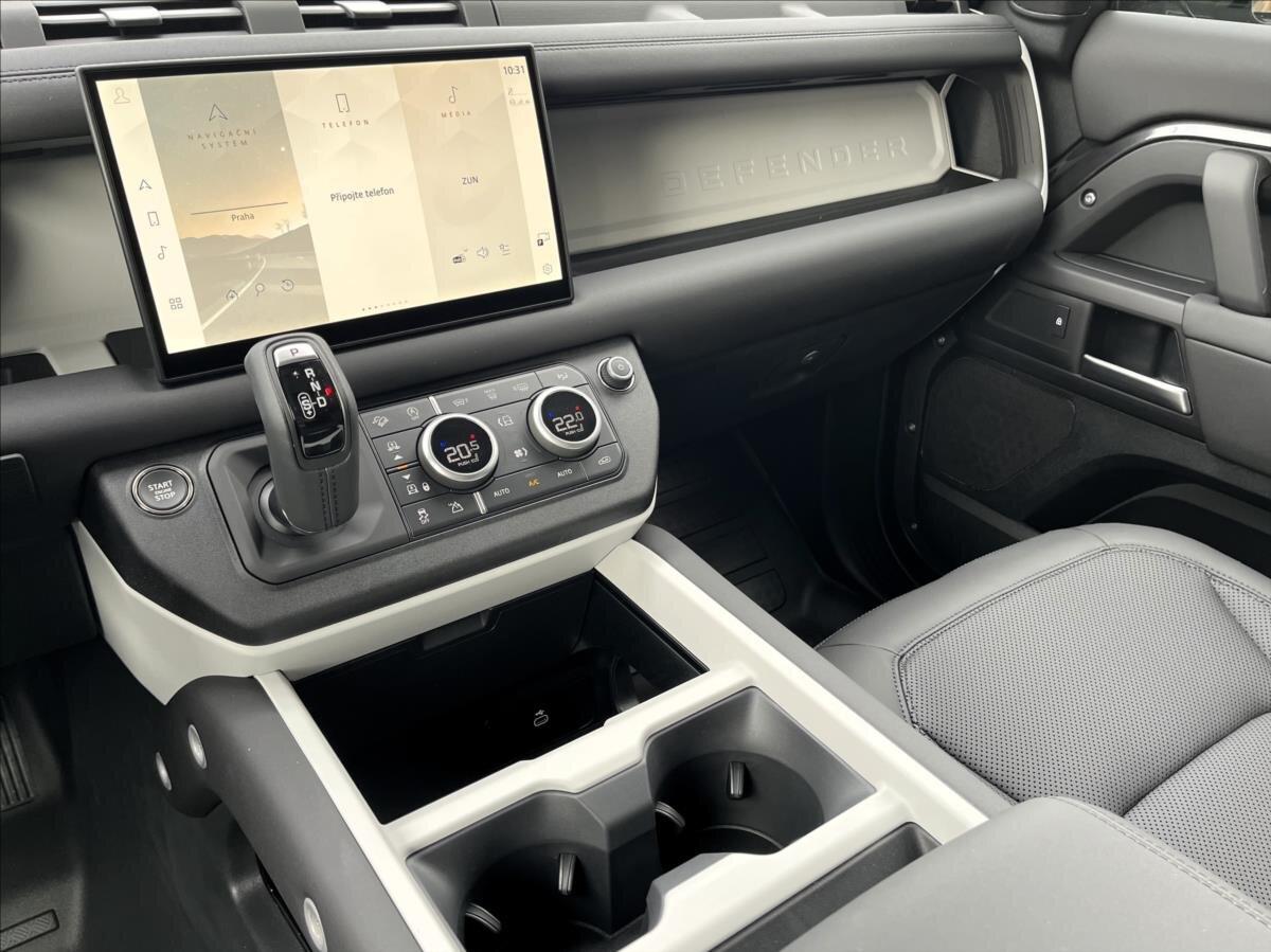 Land Rover Defender SUV 3,0 l 147 kw