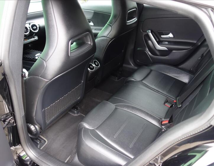 Mercedes-Benz CLA 31