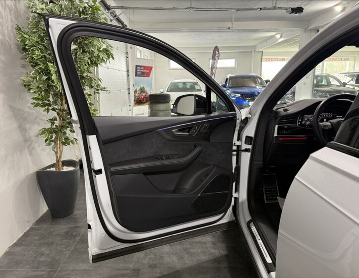 Audi SQ7 SUV / Terénní 4,0 l 373 kw