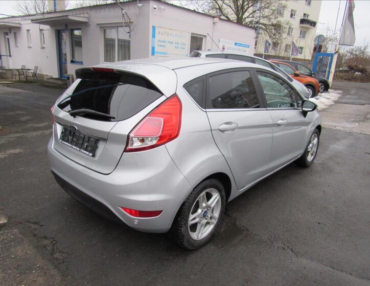 Ford Fiesta Hatchback 998,0 74 kw