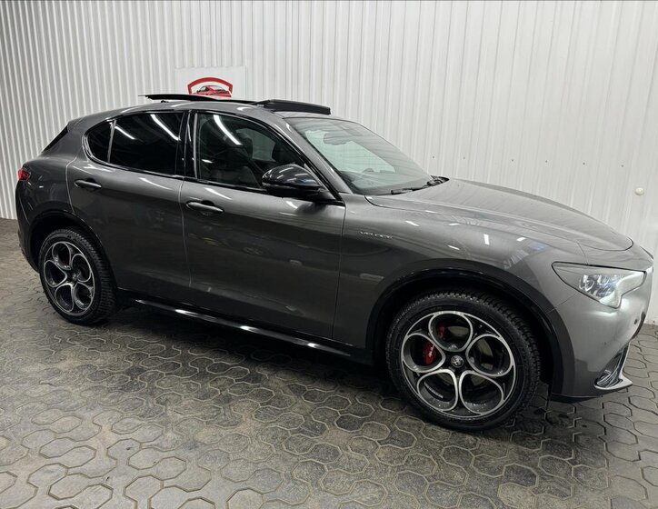 Alfa Romeo Stelvio 11