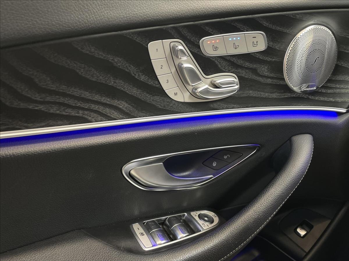 Mercedes-Benz Třídy E Sedan 3,0 l 270 kw