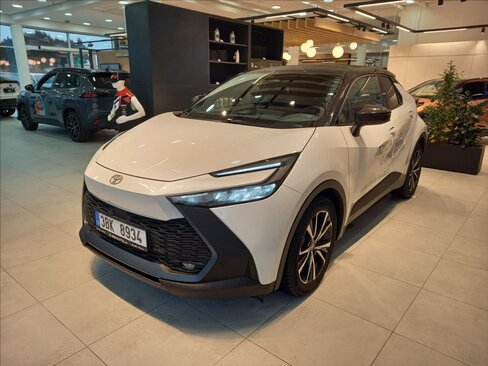 Toyota C-HR SUV 1,8 l 103 kw