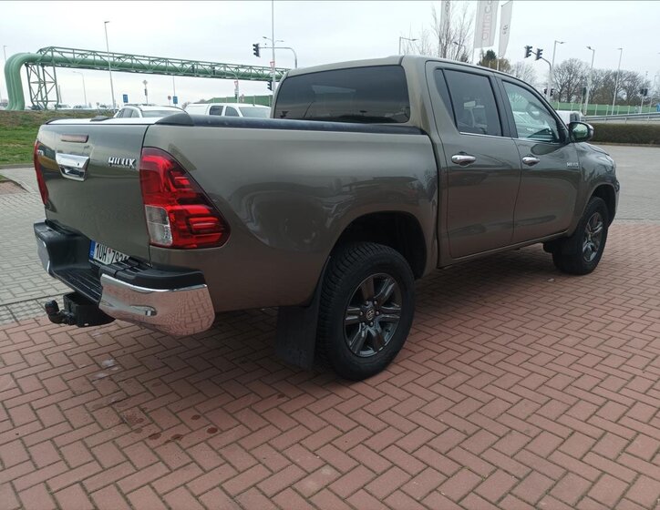 Toyota Hilux Pick-up 2,4 l 110 kw