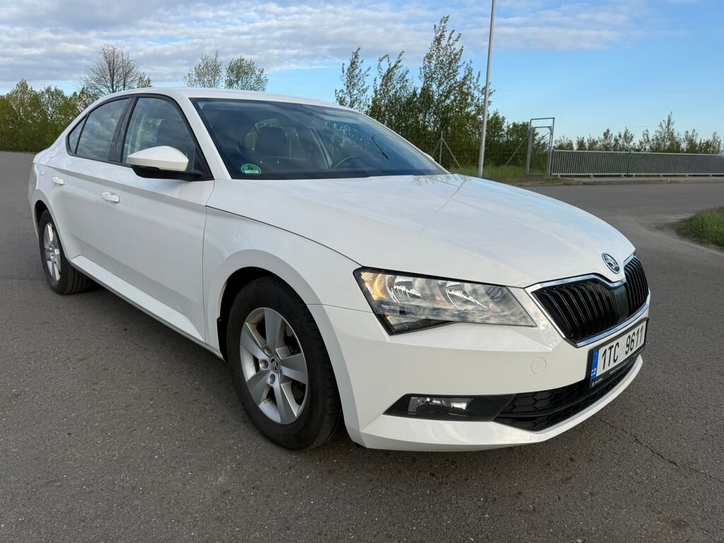 Škoda Superb Sedan / Limuzína 2,0 l 110 kw