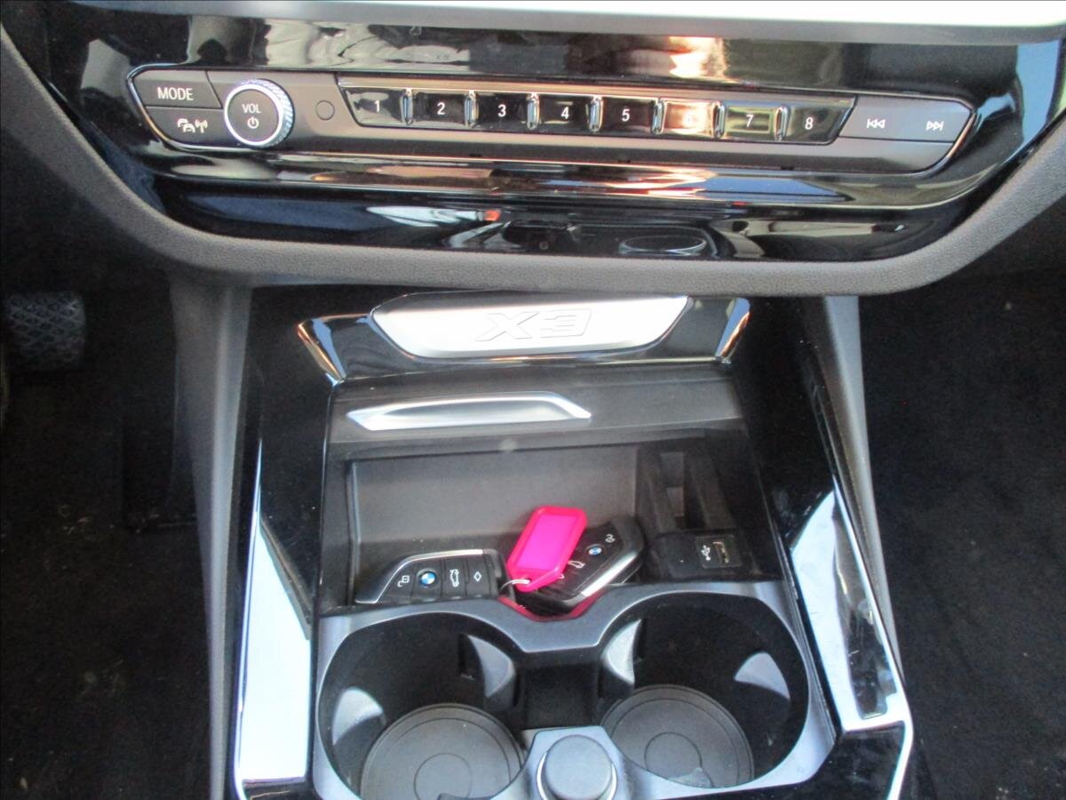 BMW X3 SUV / Terénní 2,0 l 215 kw