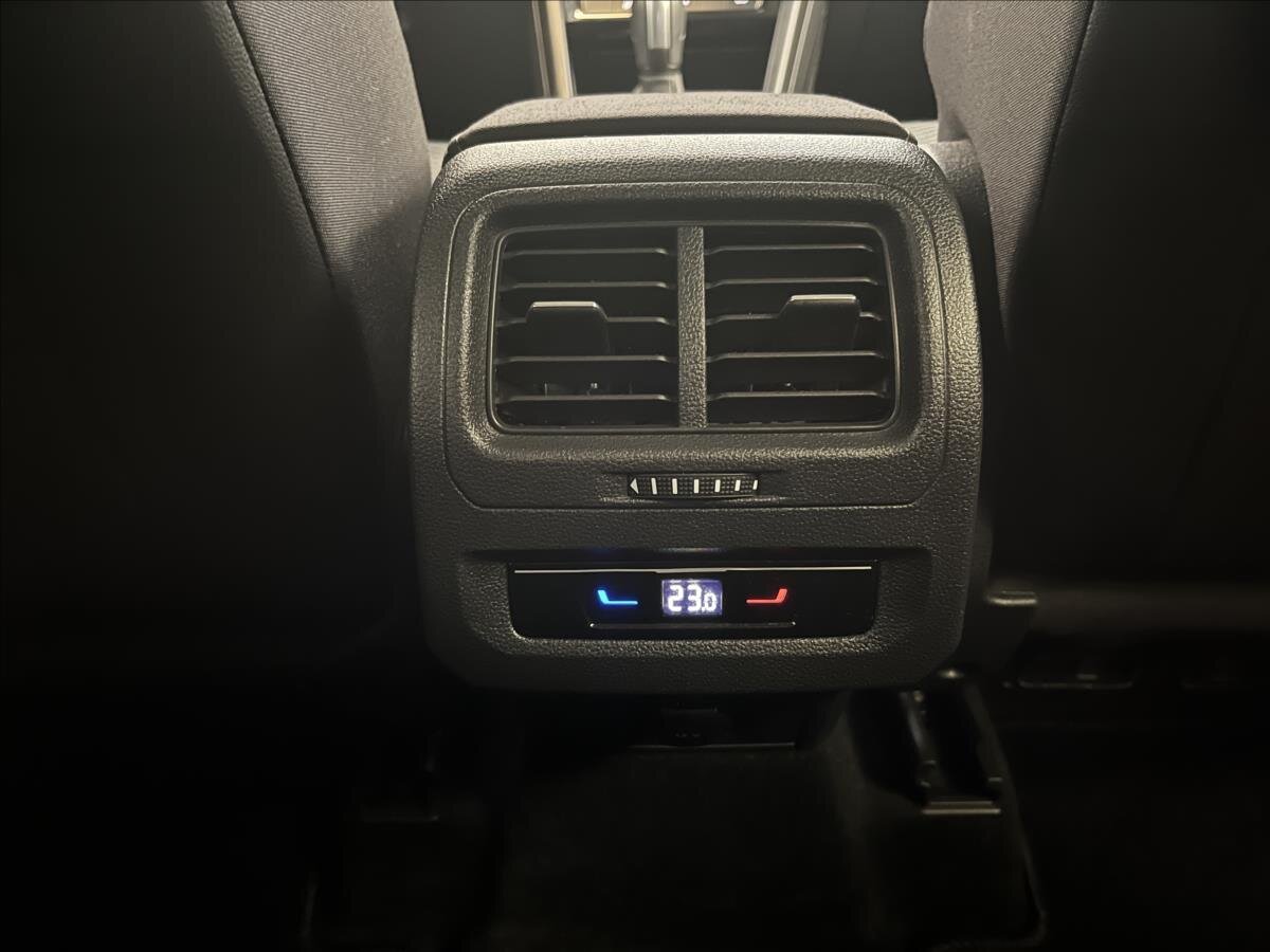 Volkswagen Touran MPV 1,5 l 110 kw