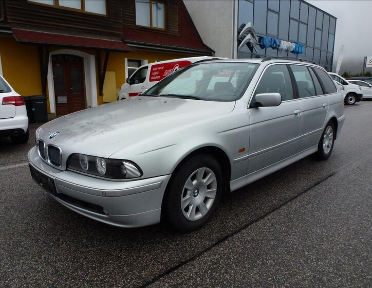 BMW Řada 5 Kombi 2,2 l 125 kw