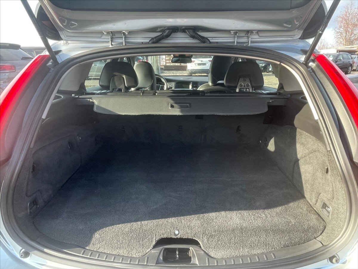 Volvo V60 Kombi 2,4 l 158 kw