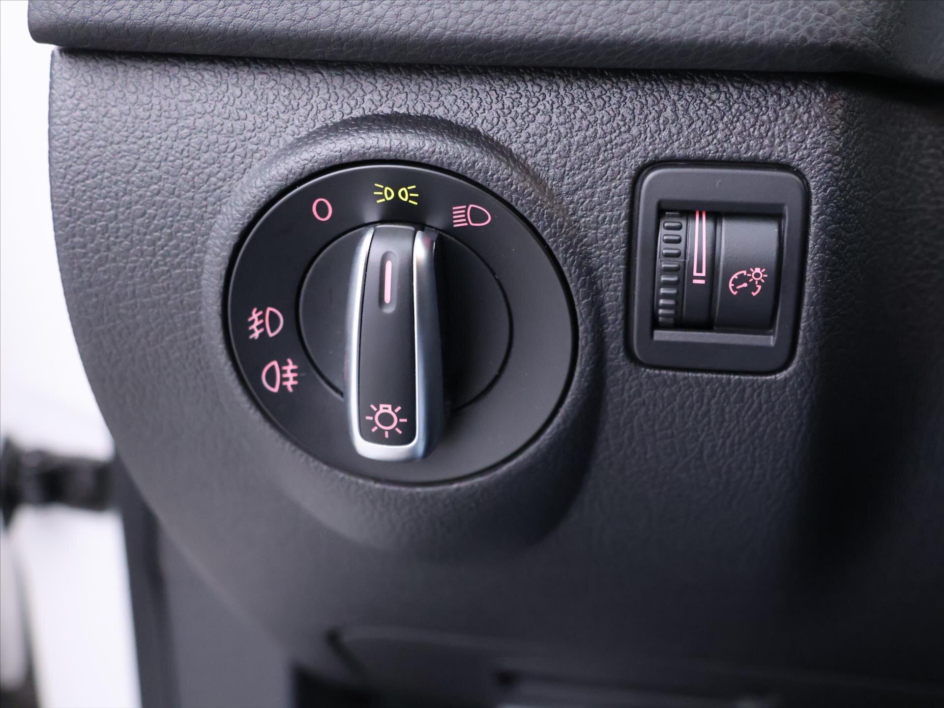 Volkswagen Tiguan SUV / Terénní 2,0 l 103 kw