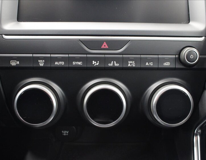 Jaguar E-Pace SUV 2,0 l 183 kw