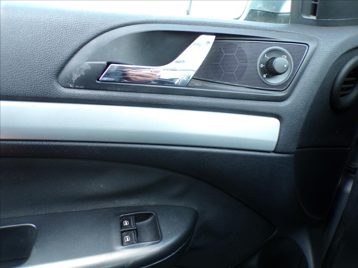 Škoda Octavia Sedan / Limuzína 1,8 l 118 kw