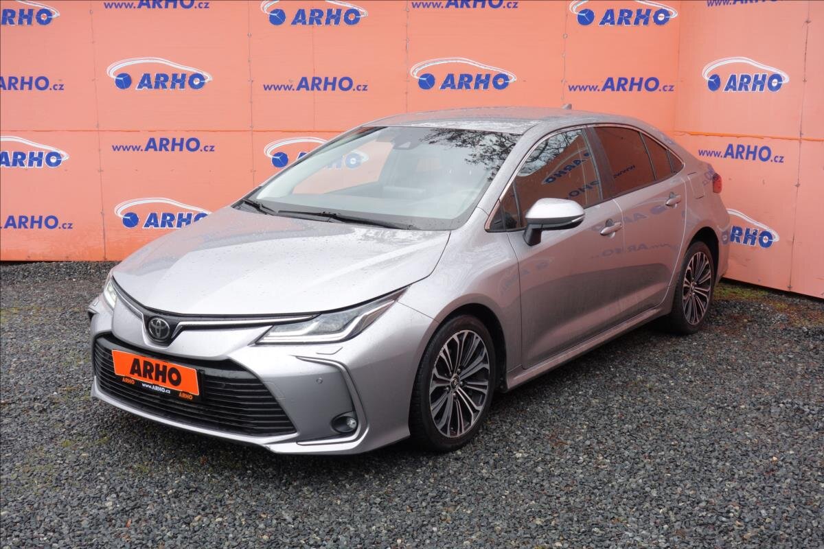 Toyota Corolla Sedan / Limuzína 1,6 l 97 kw