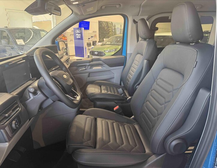 Ford Tourneo Kombi 2,0 l 125 kw