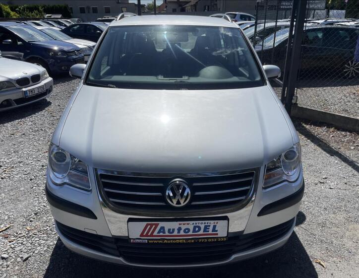 Volkswagen Touran 11