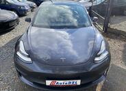 Tesla Model 3 11