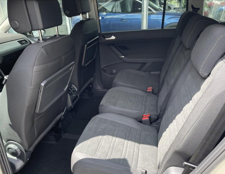 Volkswagen Touran 14