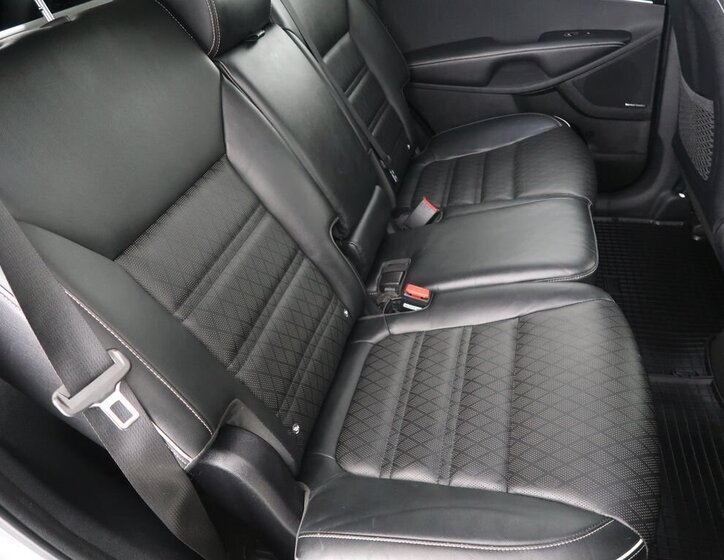 KIA Sorento 13