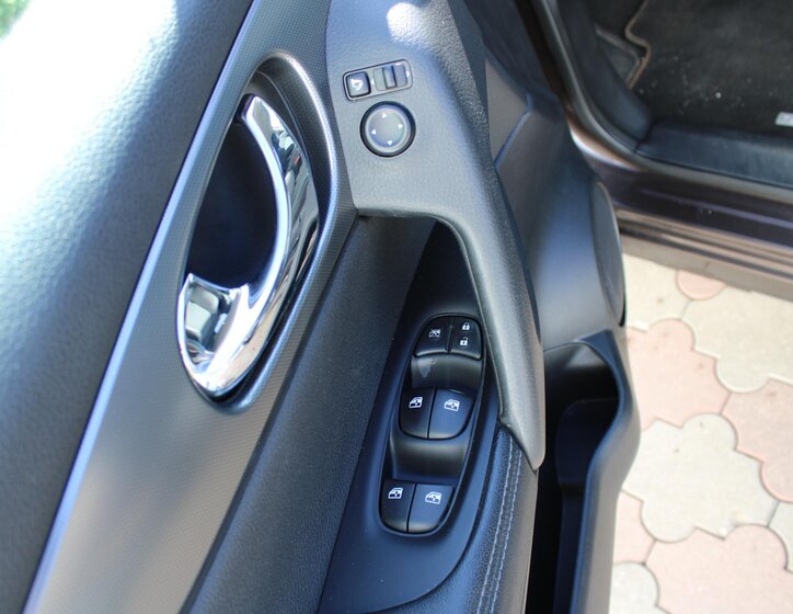 Nissan Qashqai SUV / Terénní 1,3 l 117 kw