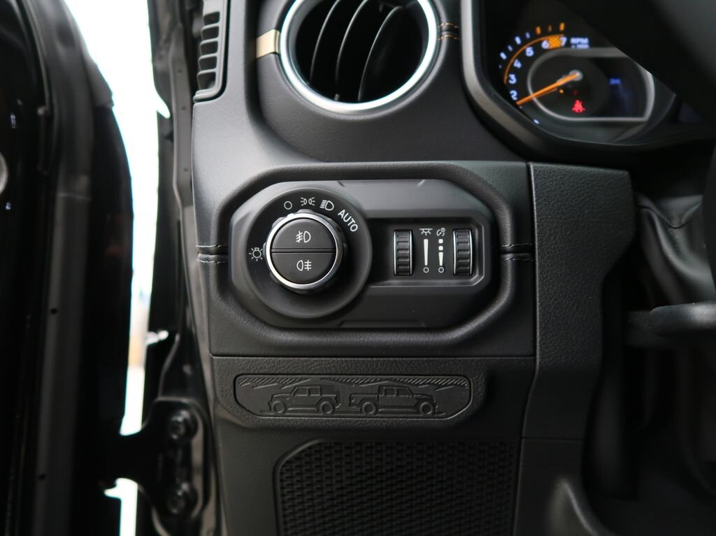 Jeep Wrangler SUV / Terénní 2,0 l 200 kw