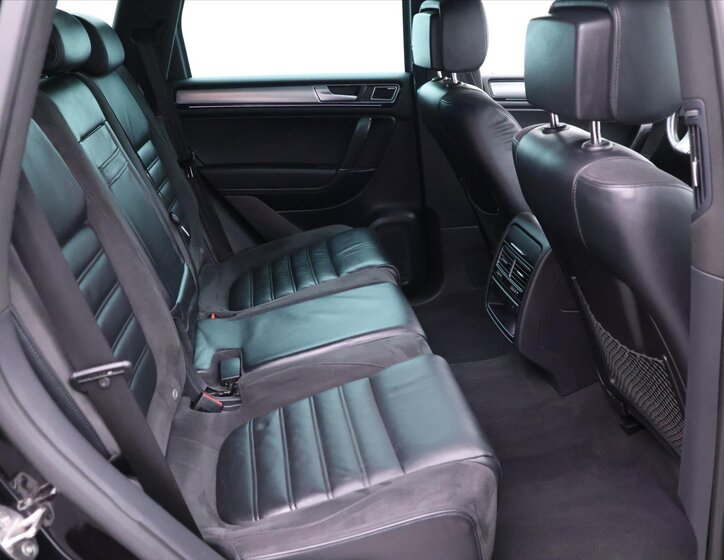 Volkswagen Touareg SUV / Terénní 3,0 l 193 kw