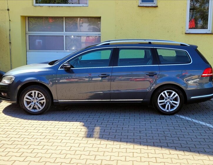 Volkswagen Passat Kombi 1,4 l 90 kw