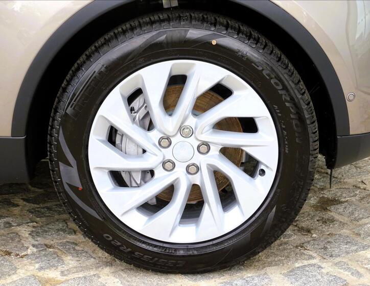 Land Rover Discovery 26