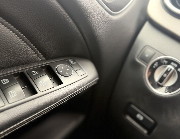 Mercedes-Benz Třídy B Kombi 1,5 l 80 kw