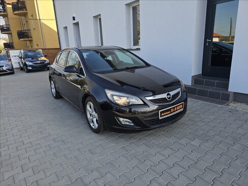 Opel Astra Hatchback 1,6 l 132 kw