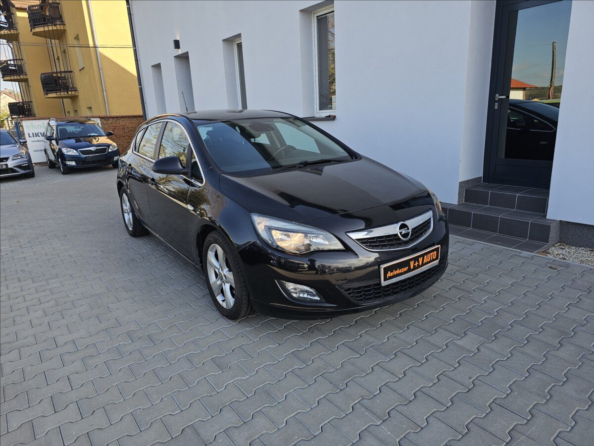 Opel Astra Hatchback 1,6 l 132 kw
