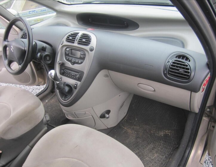 Citroën Xsara Picasso Kombi 1,6 l 80 kw