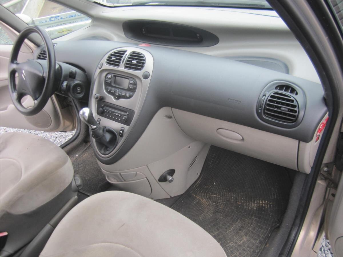 Citroën Xsara Picasso Kombi 1,6 l 80 kw