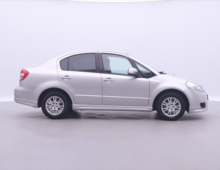 Suzuki SX4 8