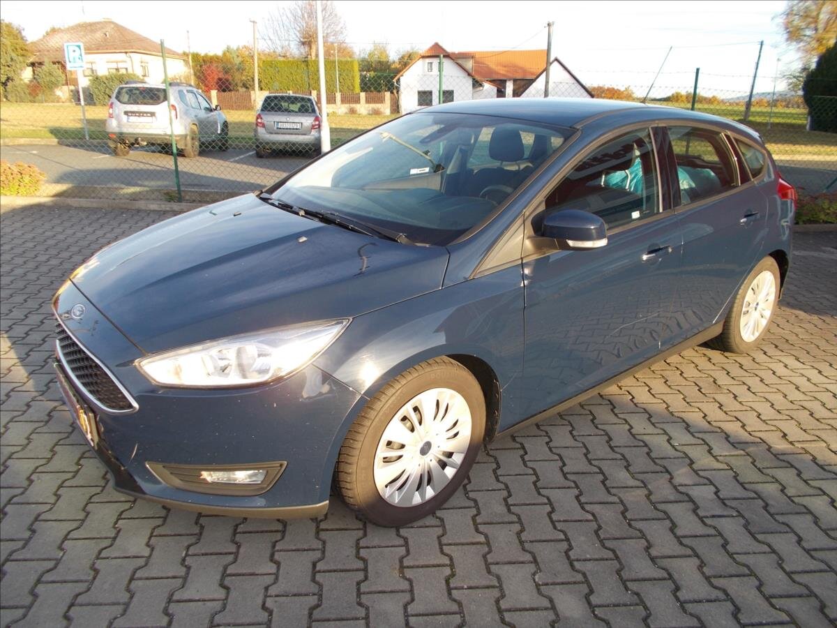 Ford Focus Hatchback 999,0 74 kw