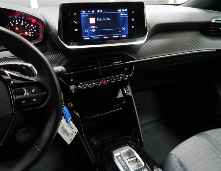 Peugeot 2008 Hatchback 1,2 l 96 kw