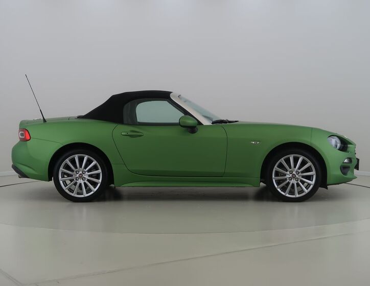 Fiat 124 Spider 4