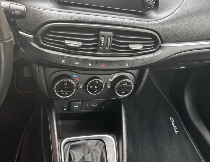 Fiat Tipo Sedan / Limuzína 1,4 l 70 kw