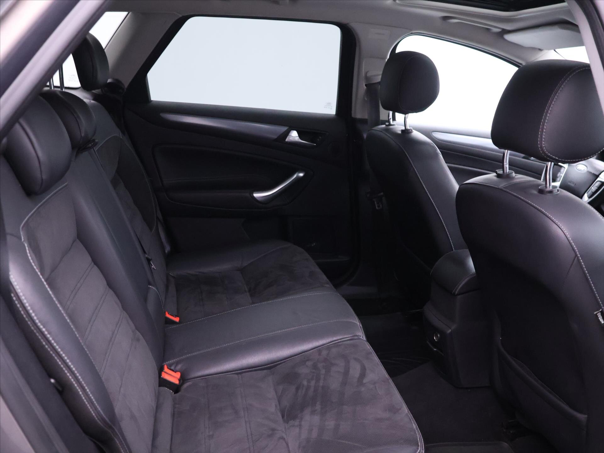 Ford Mondeo Kombi 2,0 l 120 kw