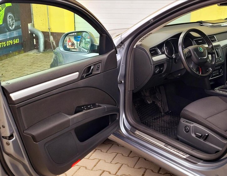 Škoda Superb Kombi 1,8 l 118 kw
