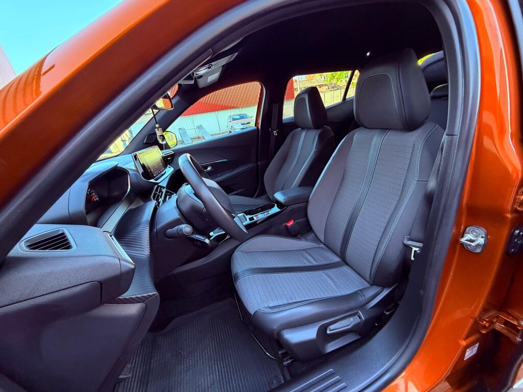 Peugeot 2008 Hatchback 1,2 l 74 kw