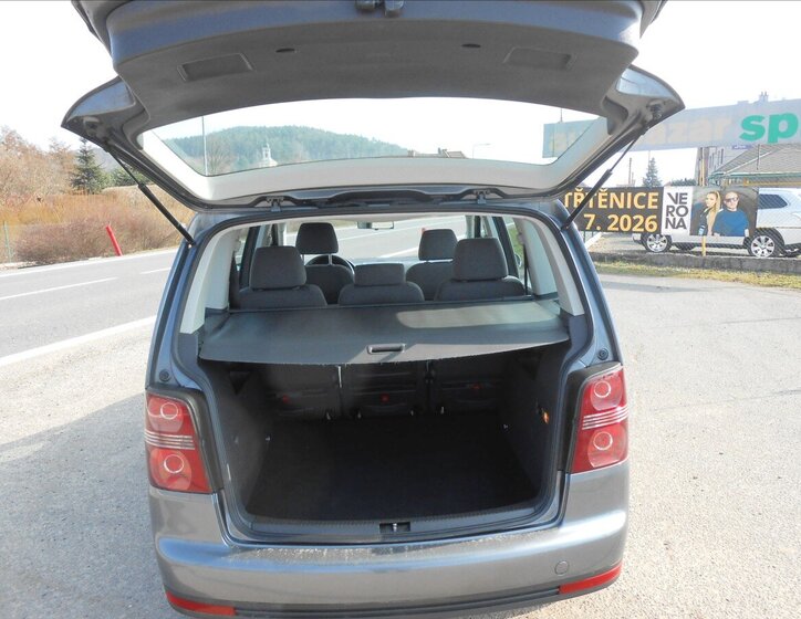 Volkswagen Touran Kombi 2,0 l 103 kw