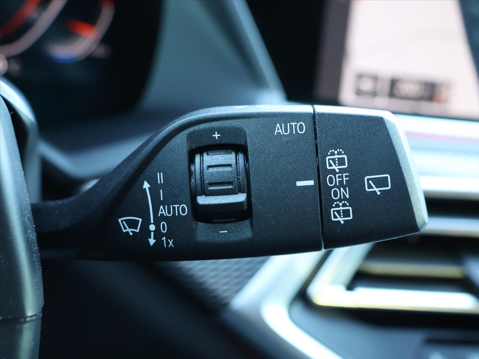 BMW X5 SUV / Terénní 3,0 l 250 kw