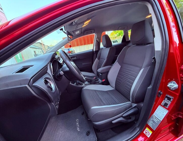 Toyota Auris Kombi 1,2 l 86 kw
