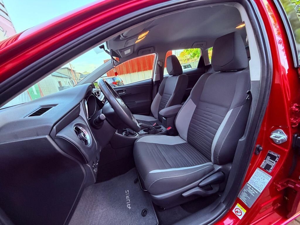 Toyota Auris Kombi 1,2 l 86 kw