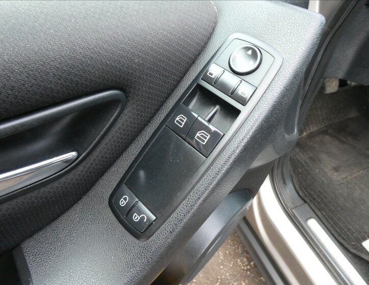 Mercedes-Benz Třídy A Hatchback 1,7 l 85 kw