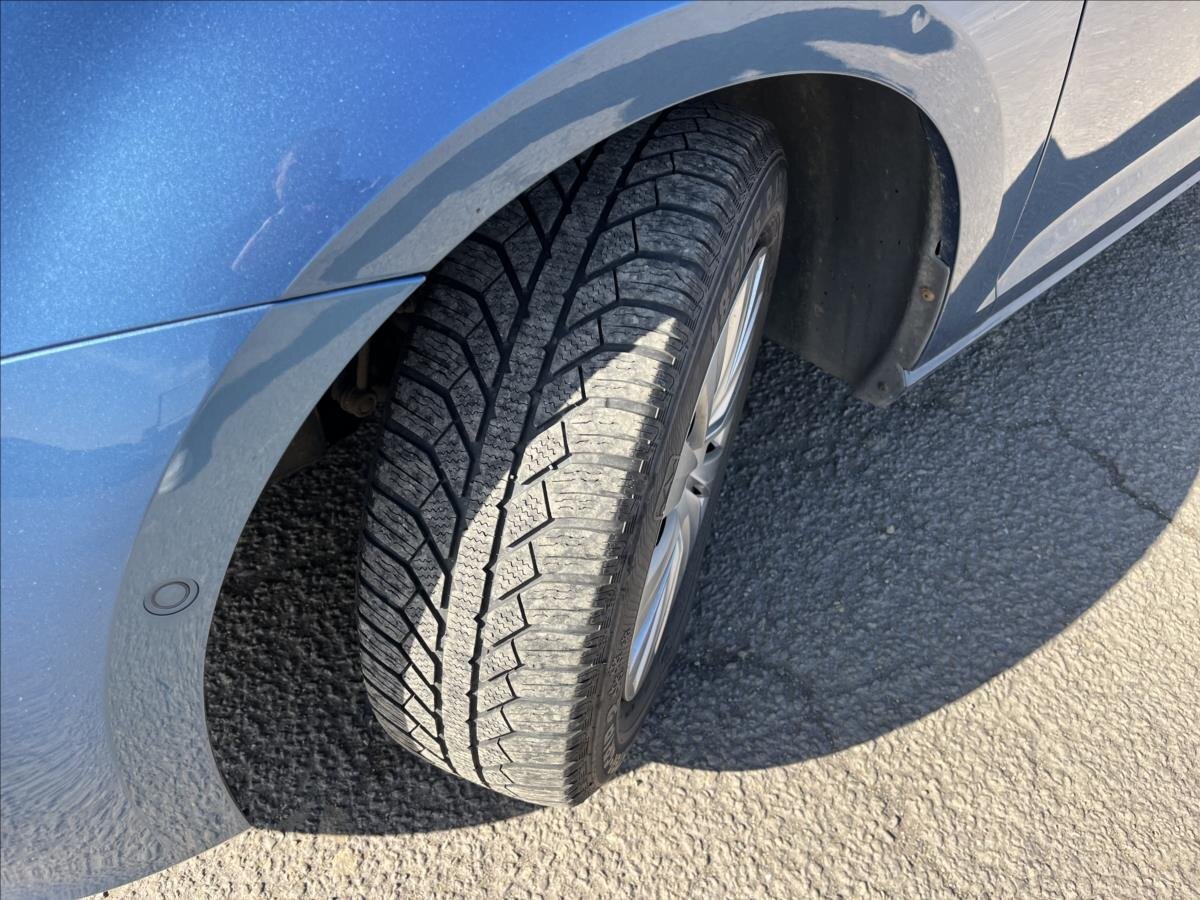 Volkswagen Golf Kombi 1,6 l 81 kw