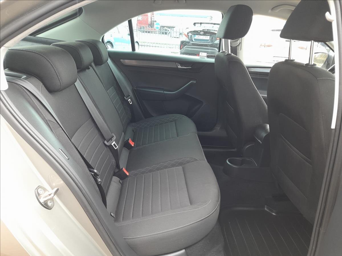 Škoda Rapid Liftback 999,0 81 kw