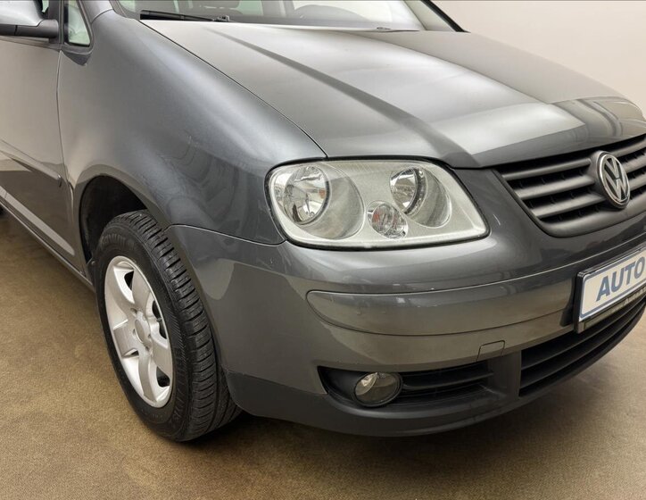 Volkswagen Touran MPV 1,6 l 75 kw