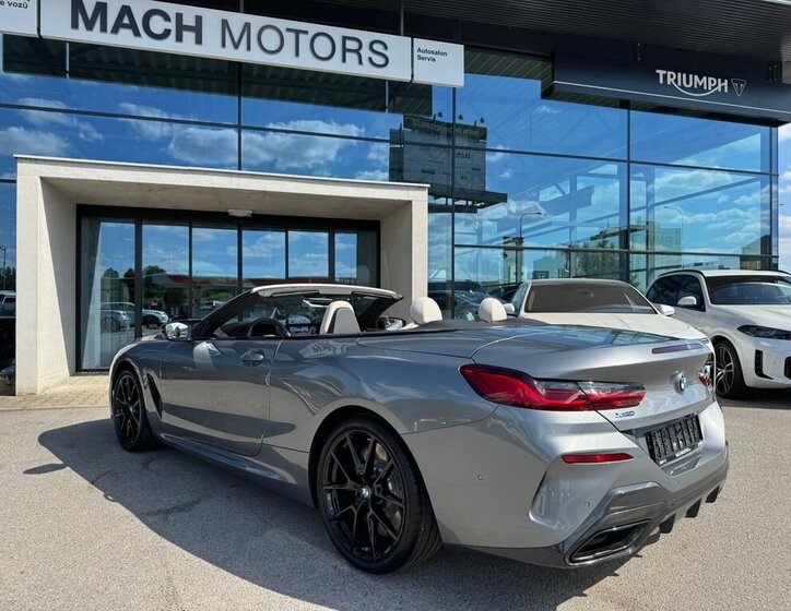 BMW Řada 8 Kabriolet 4,4 l 390 kw